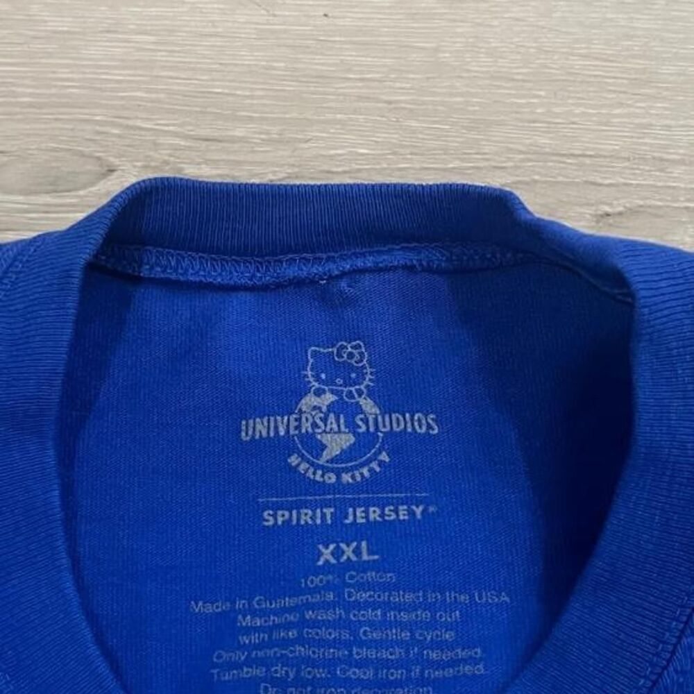 Universal Studios Hello Kitty Royal Blue Spirit Jersey XXL Glitter - Picture 5 of 6